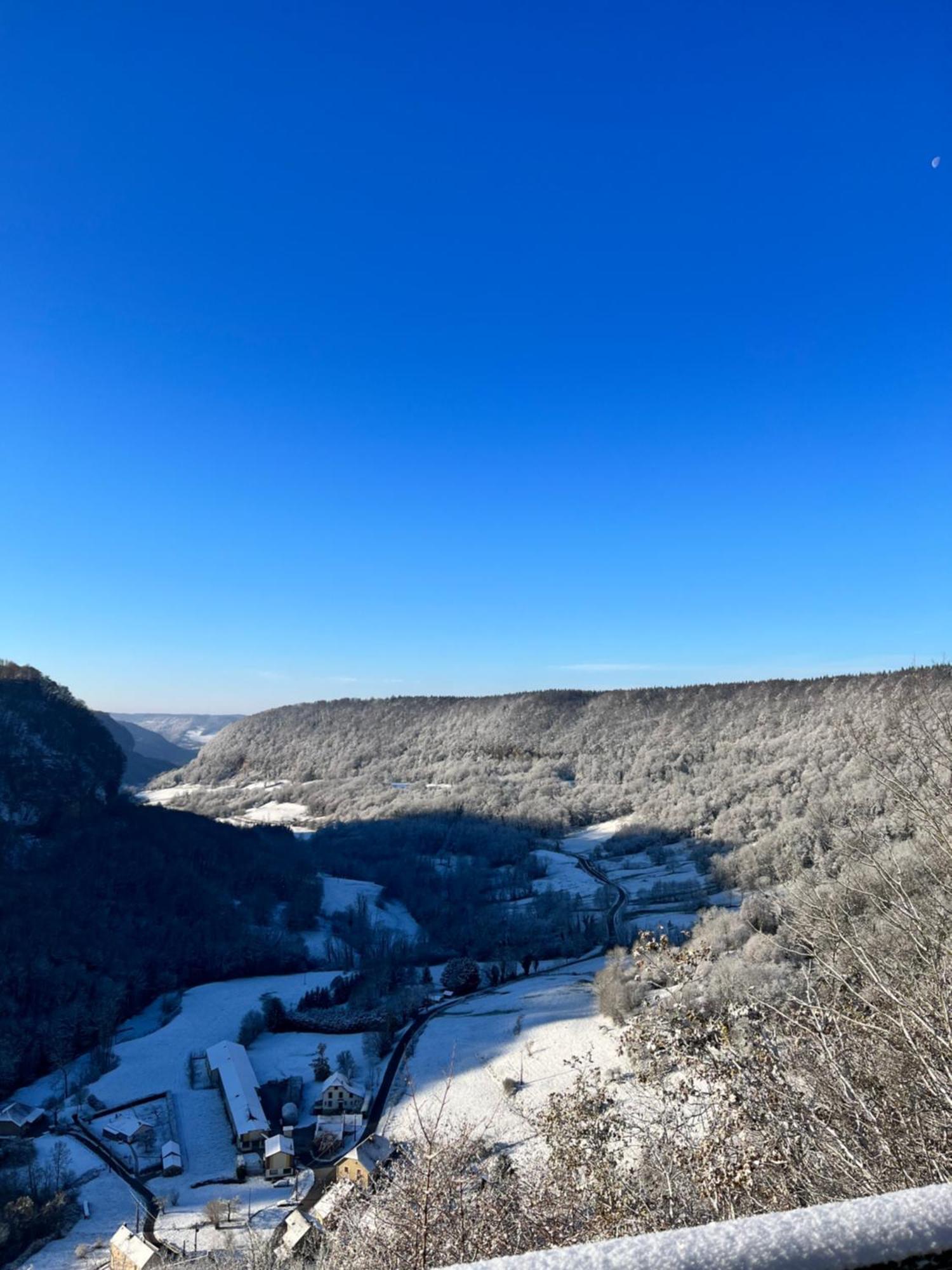 Gite Des Reculees Ladoye-sur-Seille ภายนอก รูปภาพ